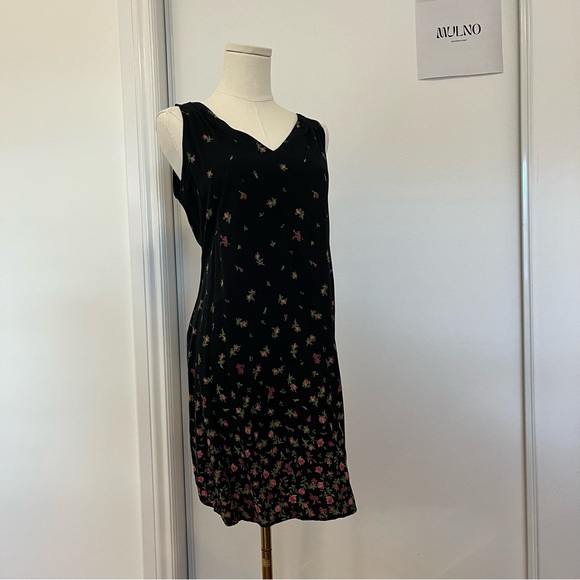 Old Navy Floral Dress Size M Summer Casual Regular Fit Ladies Flower Pattern - Picture 8 of 8